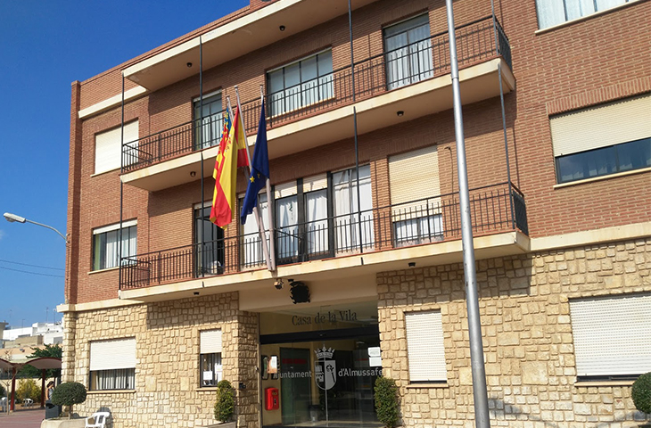 El ICOFCV solicita al Ayuntamiento de Almussafes que actúe contra un centro que ofrece servicios terapéuticos por personal no cualificado